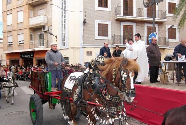 Llíria celebra la fiesta de Sant Antoni